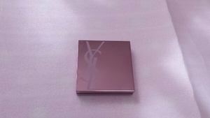  Yves Saint-Laurent * baby doll gloss Palette * sharing equipped 