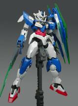 HG 1/144　 GNT-0000　ダブルオークアンタ【 塗装完成品 】/ 劇場版 機動戦士ガンダムOO（ダブルオー）_画像3