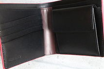 新品コムサメン シボ型押し本革二つ折り財布/赤レザー定価1.4万2_画像2