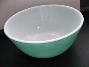  Pyrex light blue bowl 