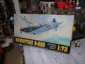 ** ultra elegant!*[ fighter (aircraft) :DEWOITINE/D-520] not yet assembly plastic model *BOXMAN_77