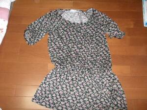 A.V.V Tunic, M Size, Black Base Flower Pattern, Mail Service