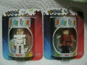  Star Trek action figure together 