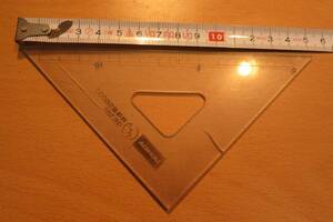 ウチダ　二等辺三角形定規　目盛り13cm　ジャンク