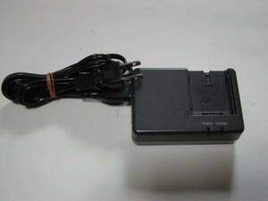  Hitachi DZ-ACS1 charger ①