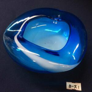 ◆うつわ屋◆懐かしの昭和レトロ★手造り吹きガラス灰皿・Ｂ大1