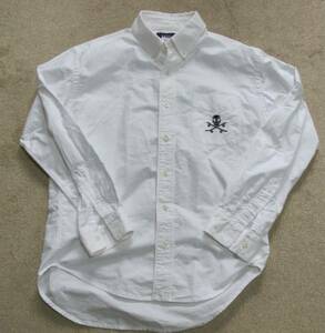 ドクロ/スカルスケーター刺繍ホワイトボタンダウンシャツ