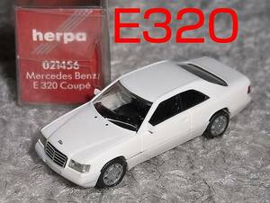 1/87メルセデス ベンツE320 クーペ (W124)ホワイトMercedes Benz