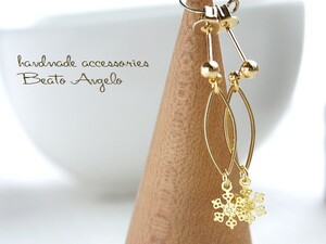 *.+angelo+ snow. crystal. ma- Kiss earrings (p-001)G winter post earrings 