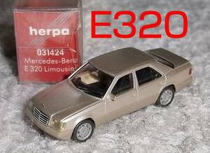 1/87メルセデス ベンツE320 リムジン (W124) 金 MercedesBenz