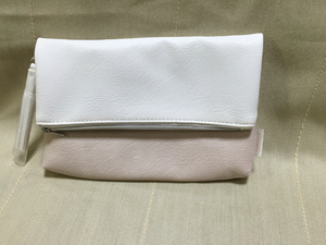 * Clinique * white × beige. pouch! new goods * folding 