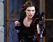 ミラ・ジョヴォヴィッチ Milla Jovovich サイン フォト_画像2