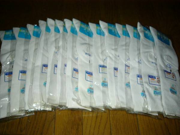 大人の足のサイズ小さい方にも 子供用の靴下 白 ハイソックス 21cm~22cm 14足も有り バラ可 未使用