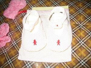  unused!oru net for baby room shoes pouch attaching now .