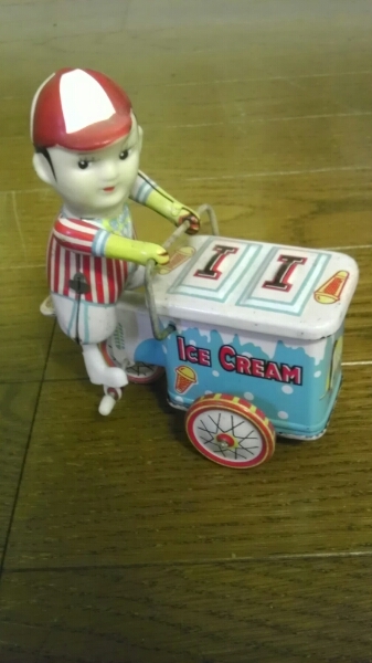 ◆送料当方負担◆ ブリキ ゼンマイおもちゃ ICE CREAM 運び アイスクリーム屋さん
