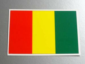 ■_ギニア国旗ステッカー2枚セット Sサイズ5x7.5cm■即買 耐水シール アフリカ AF