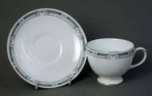 　ウェジウッド　＝　Cup&Saucer　=　　MESEFIELD